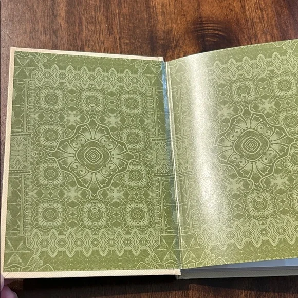 Hendrick's Field Guide Book - Picture 2 of 4